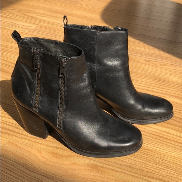 Aldo Leather 2 Zip Ankle Boots - Picture 2 of 4